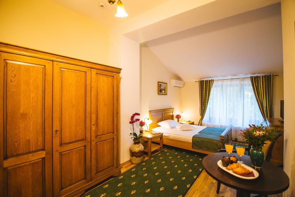 Hotel Karlhof Sebeş Habitación foto